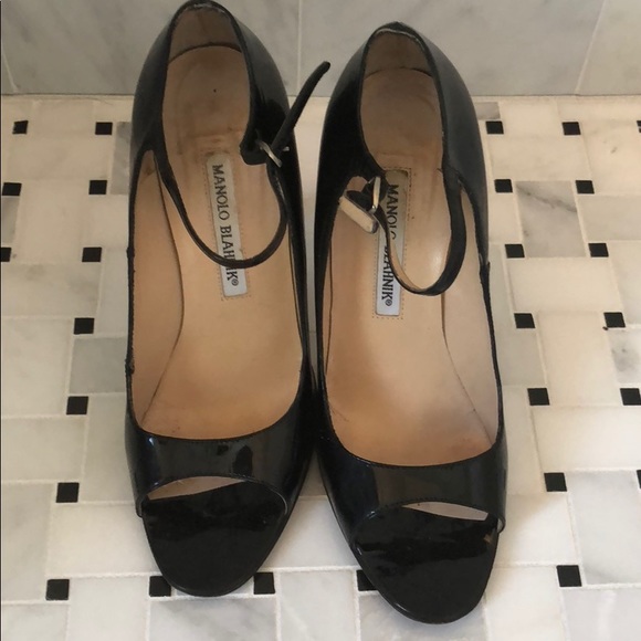 Manolo Blahnik Shoes - Manolo Blahnik patent leather heels